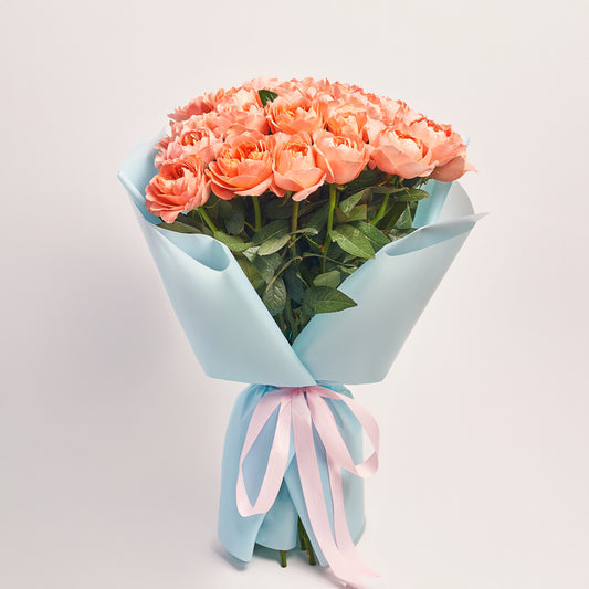 Bouquet of 25 pink pioneer roses