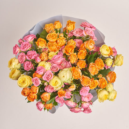 Bouquet of 15 bright Roses Spray Mix